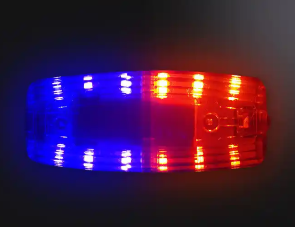 自行车警示灯红蓝交替闪烁