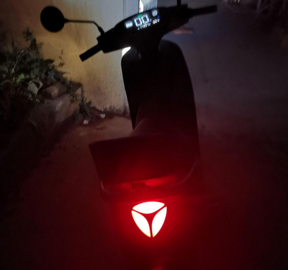 电动自行车夜行尾灯 电动自行车夜行尾灯