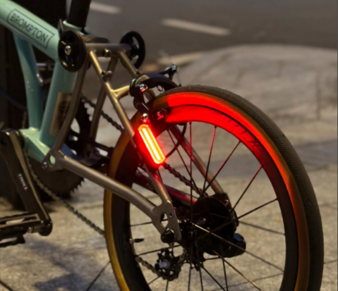 自行车后尾反光灯 自行车后尾反光灯